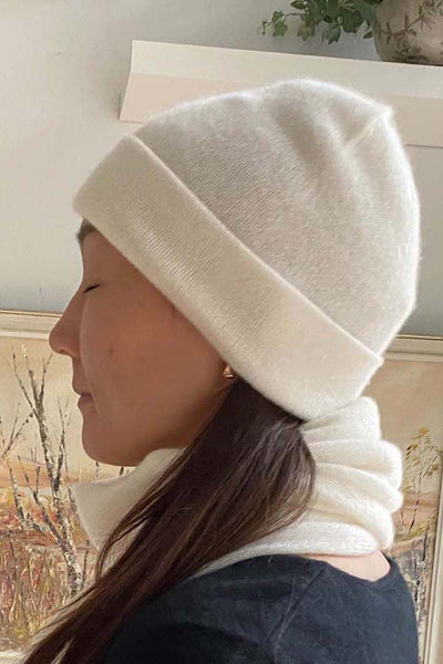 White cashmere beanie