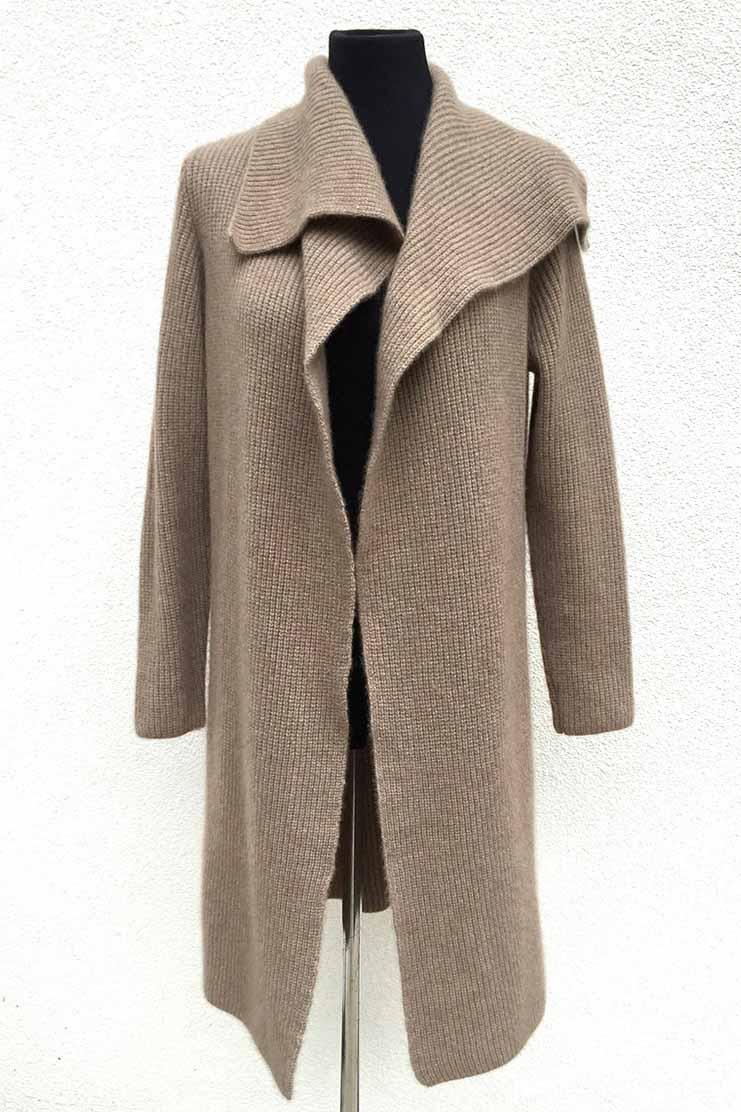 Chunky cashmere cardigan coat in biscuit natural