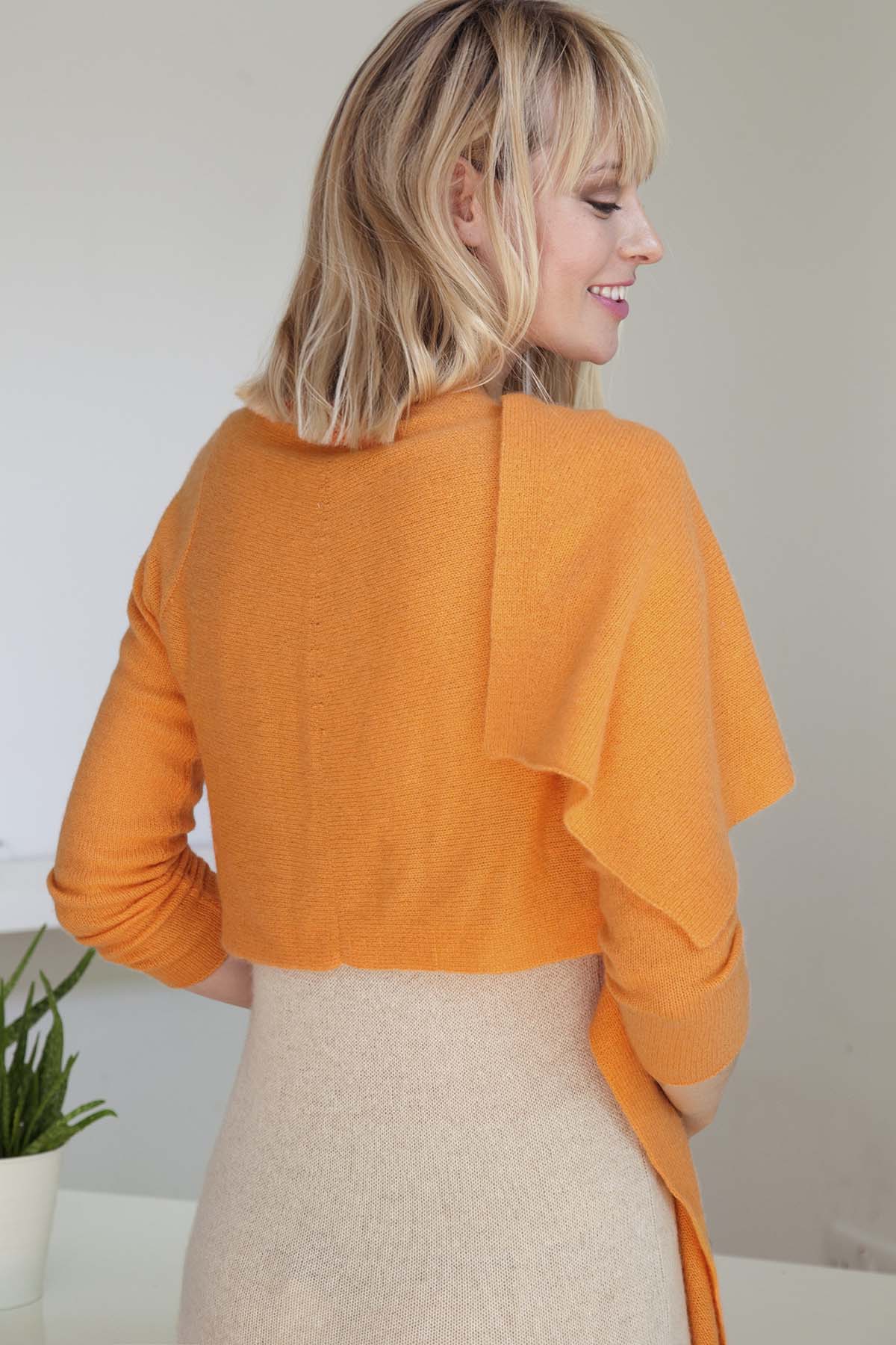 Long front lightweight cashmere wrap cardigan in Bright orange