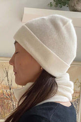 Cashmere hat and scarf set in white