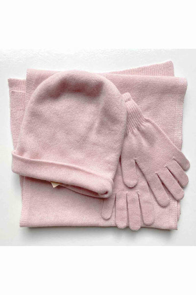 Cashmere hat, scarf and gloves set in pale pink
