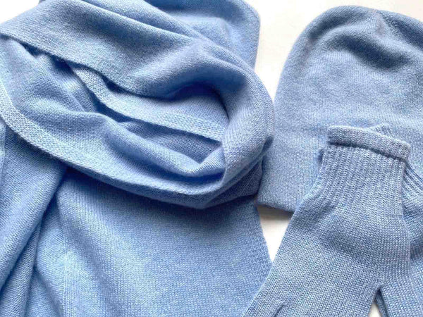 Bundle offer for women's cashmere hat, scarf & gloves in Powder blue - SEMON Cashmere