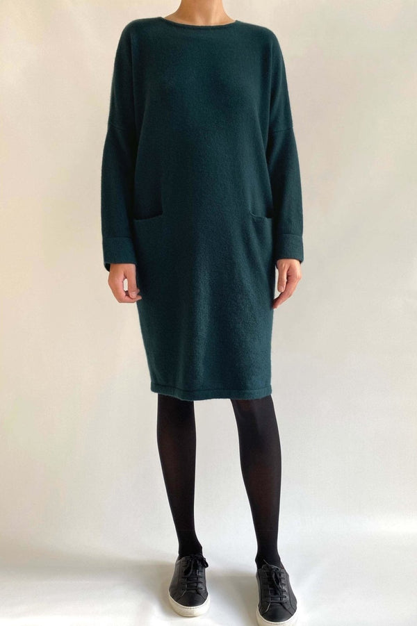 Cashmere drop shoulder dress in bottle green - SEMON Cashmere