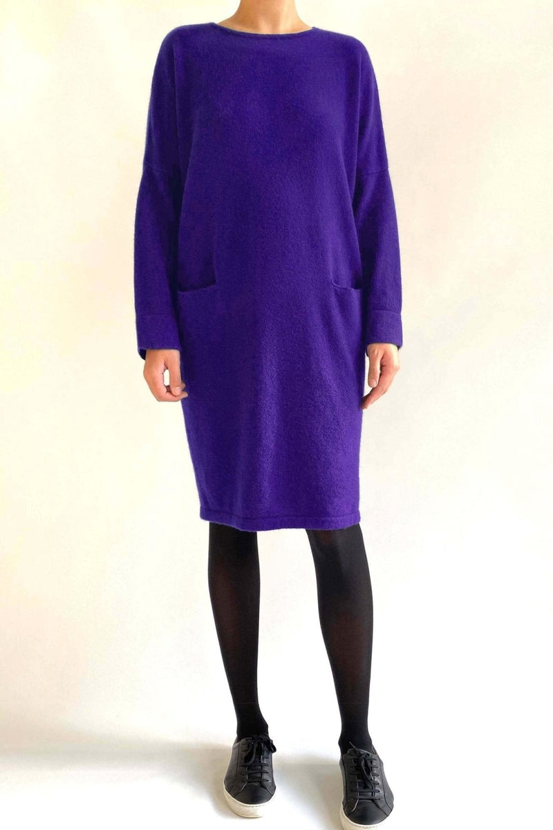 Cashmere drop shoulder dress in purple - SEMON Cashmere
