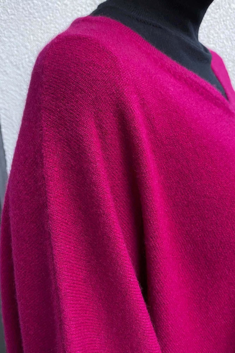 Cashmere Oversized V-neck Jumper Poncho in Cherry pink - SEMON Cashmere