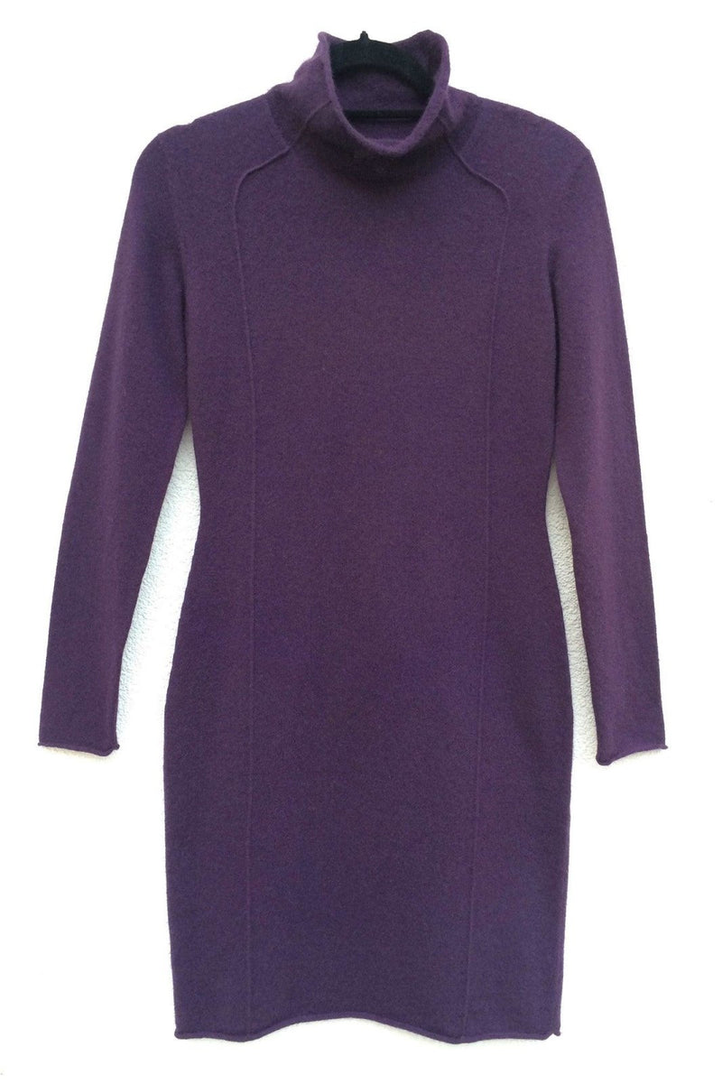 High neck fitted Cashmere dress in Aubergine - SEMON Cashmere