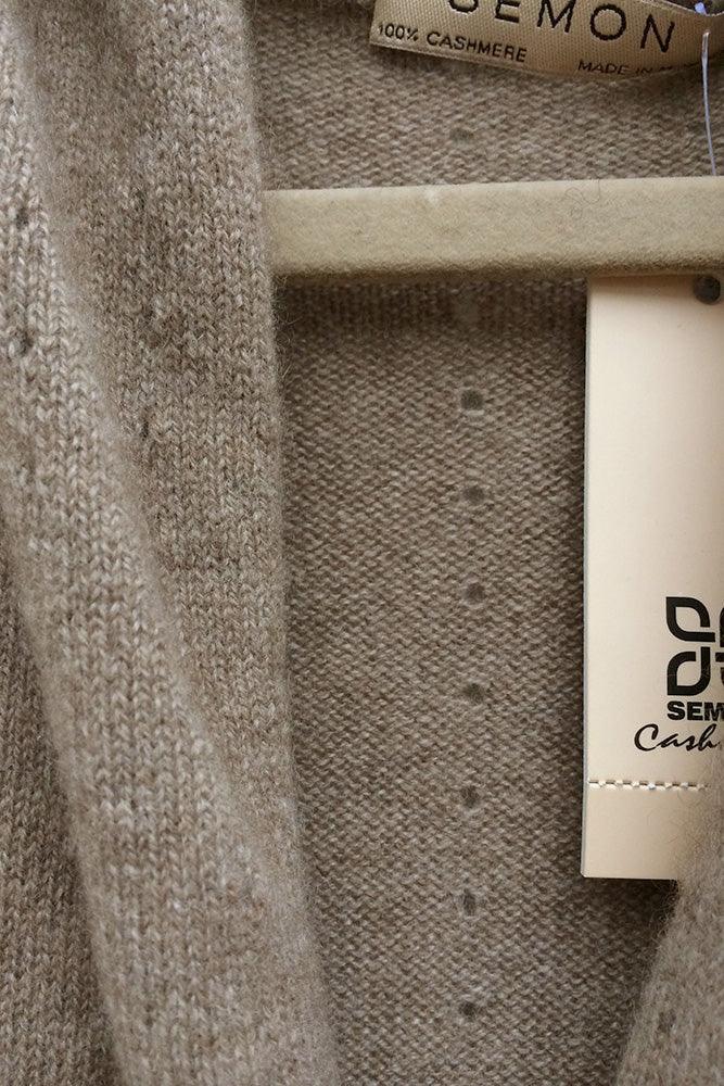 Lacy Cashmere cardigan in Biscuit - SEMON Cashmere