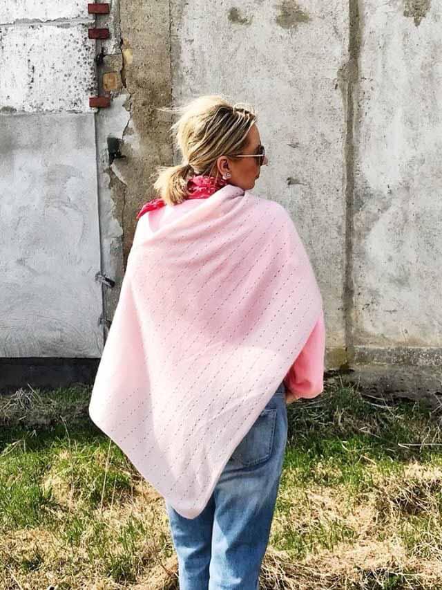 Pale pink Lacy Multiway cashmere poncho - SEMON Cashmere