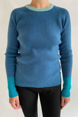Thick colour block cashmere jumper in teal blue - SEMON Cashmere