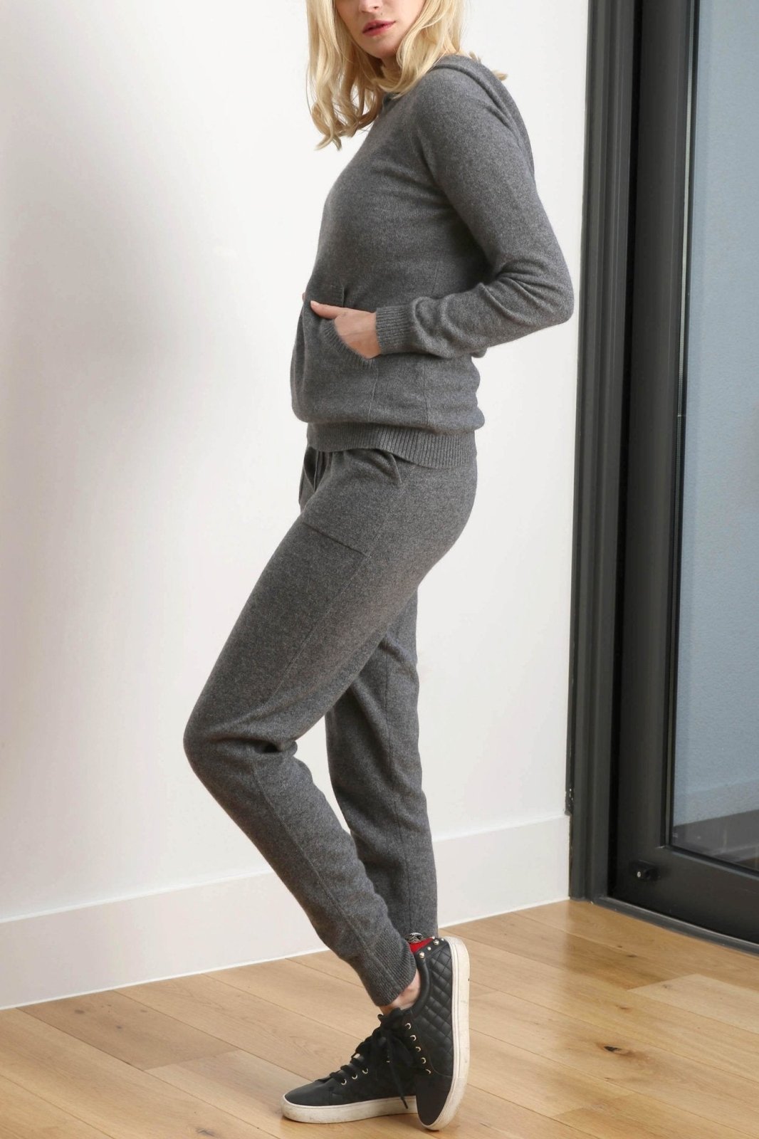 Tracksuit jogger sweat pants lounge bottom in mid grey - SEMON Cashmere