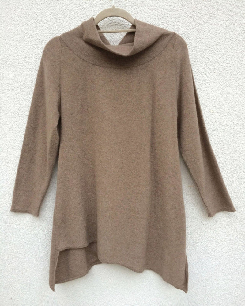 Triangle bottom Cashmere Tunic dress in biscuit beige - SEMON Cashmere