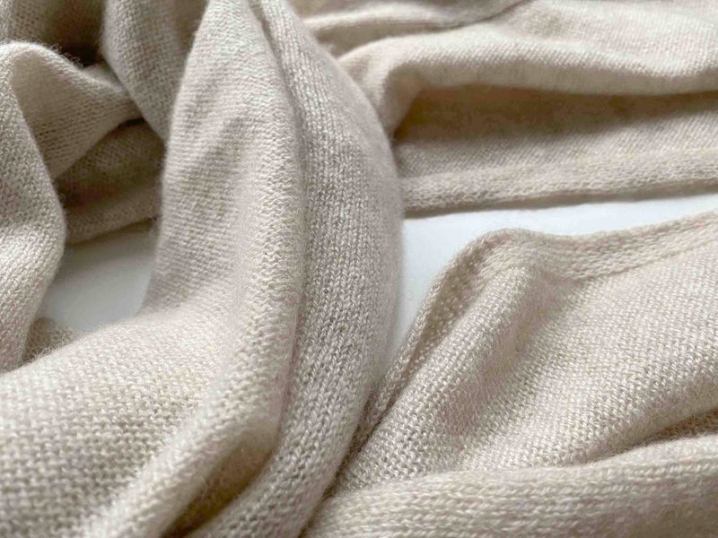 Unisex cashmere scarf in oat - SEMON Cashmere