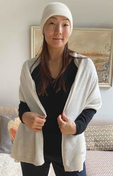 Unisex cashmere scarf in white cream - SEMON Cashmere