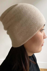 Womens cashmere beanie hat in beige - SEMON Cashmere